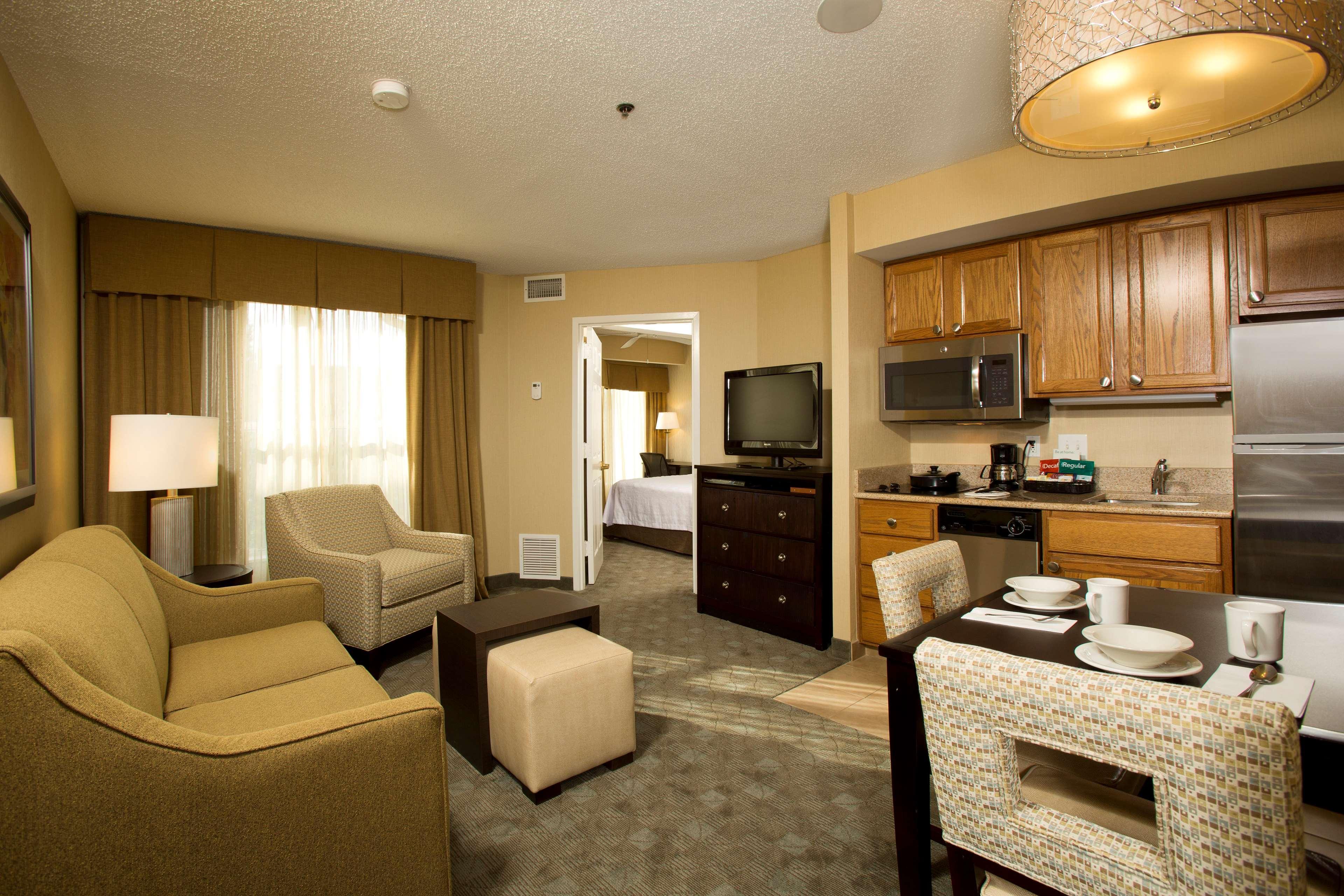 Homewood Suites By Hilton Alexandria Bagian luar foto