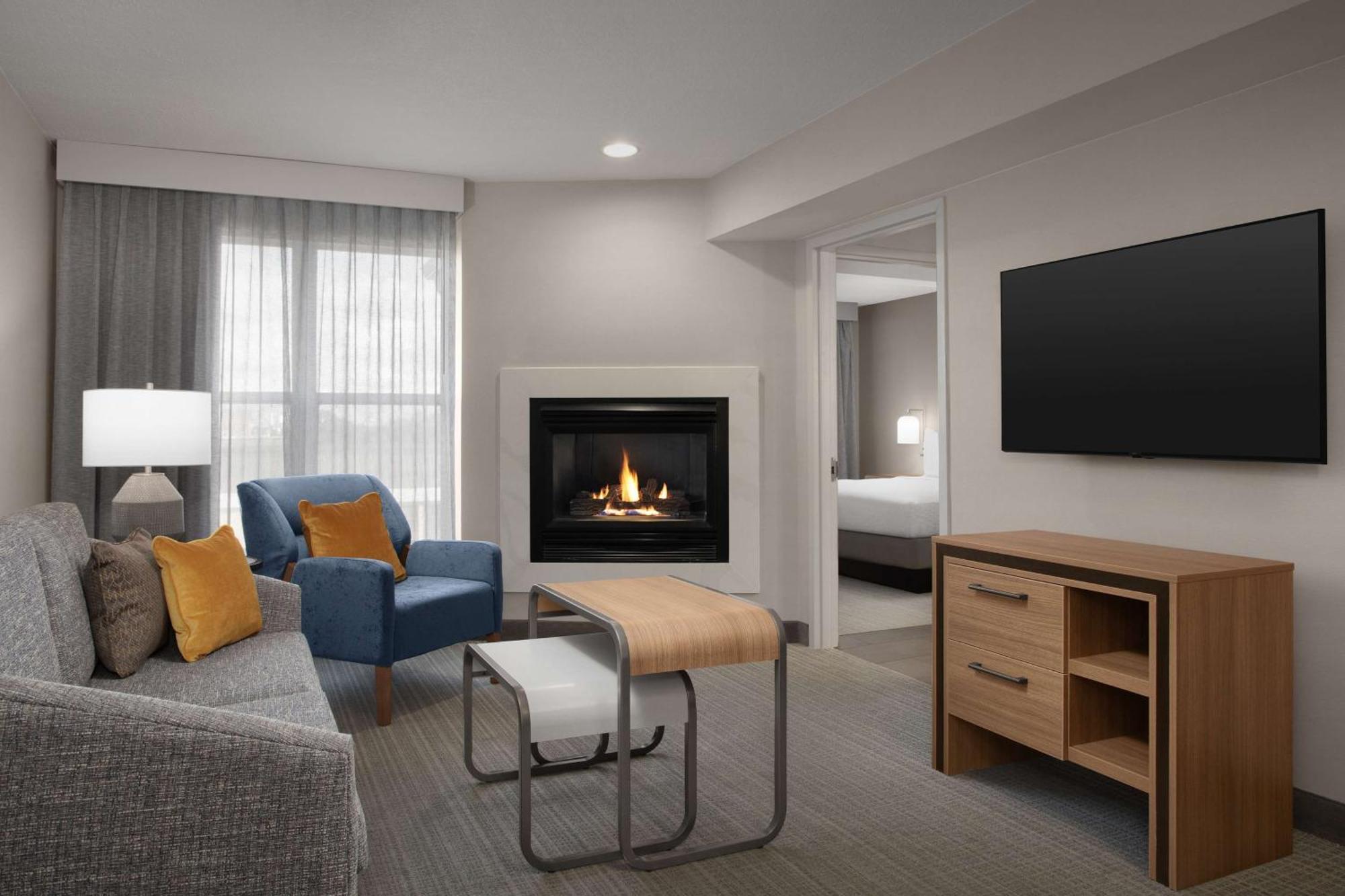 Homewood Suites By Hilton Alexandria Bagian luar foto