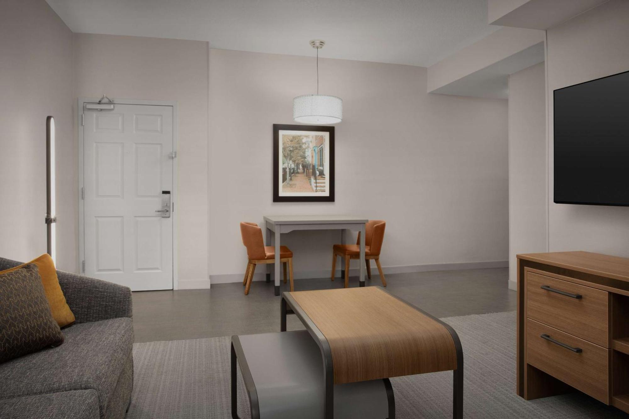 Homewood Suites By Hilton Alexandria Bagian luar foto