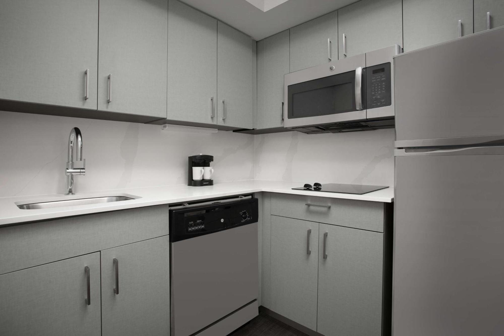 Homewood Suites By Hilton Alexandria Bagian luar foto