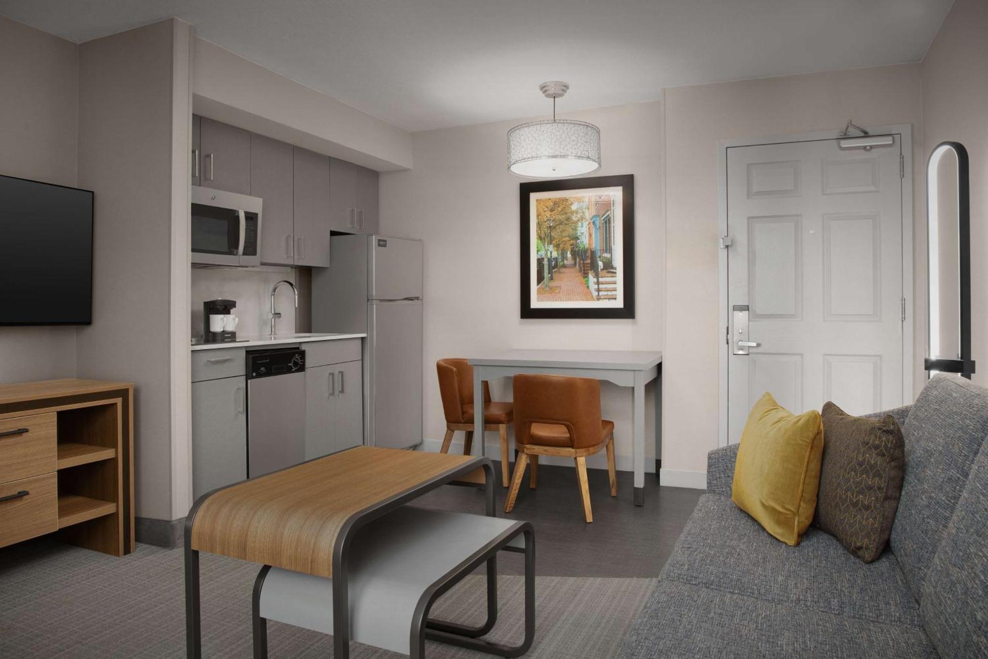 Homewood Suites By Hilton Alexandria Bagian luar foto