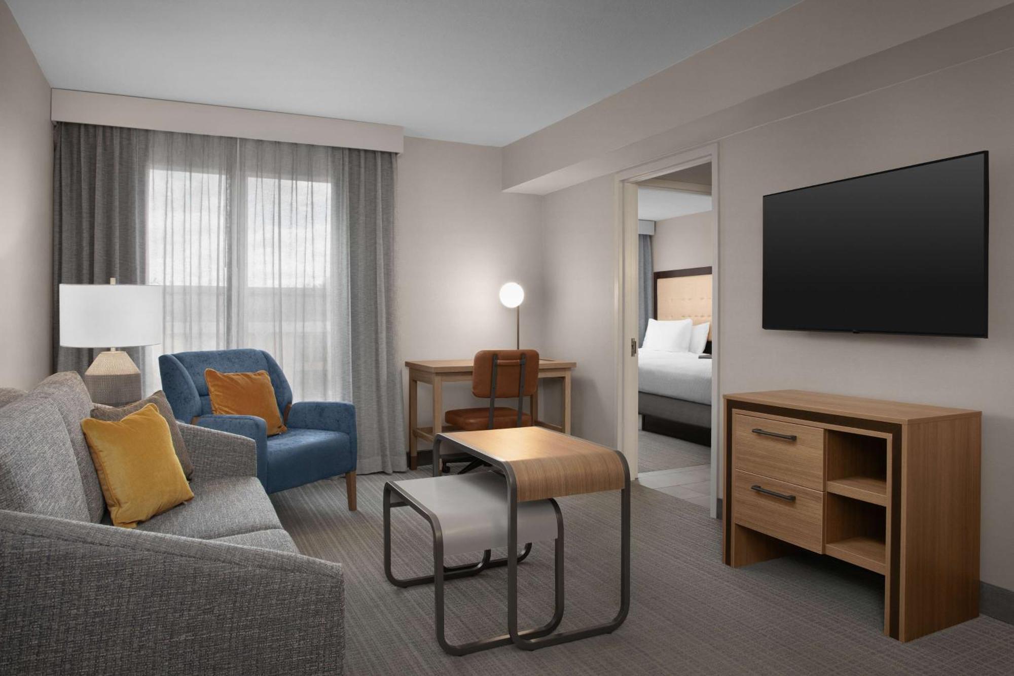 Homewood Suites By Hilton Alexandria Bagian luar foto