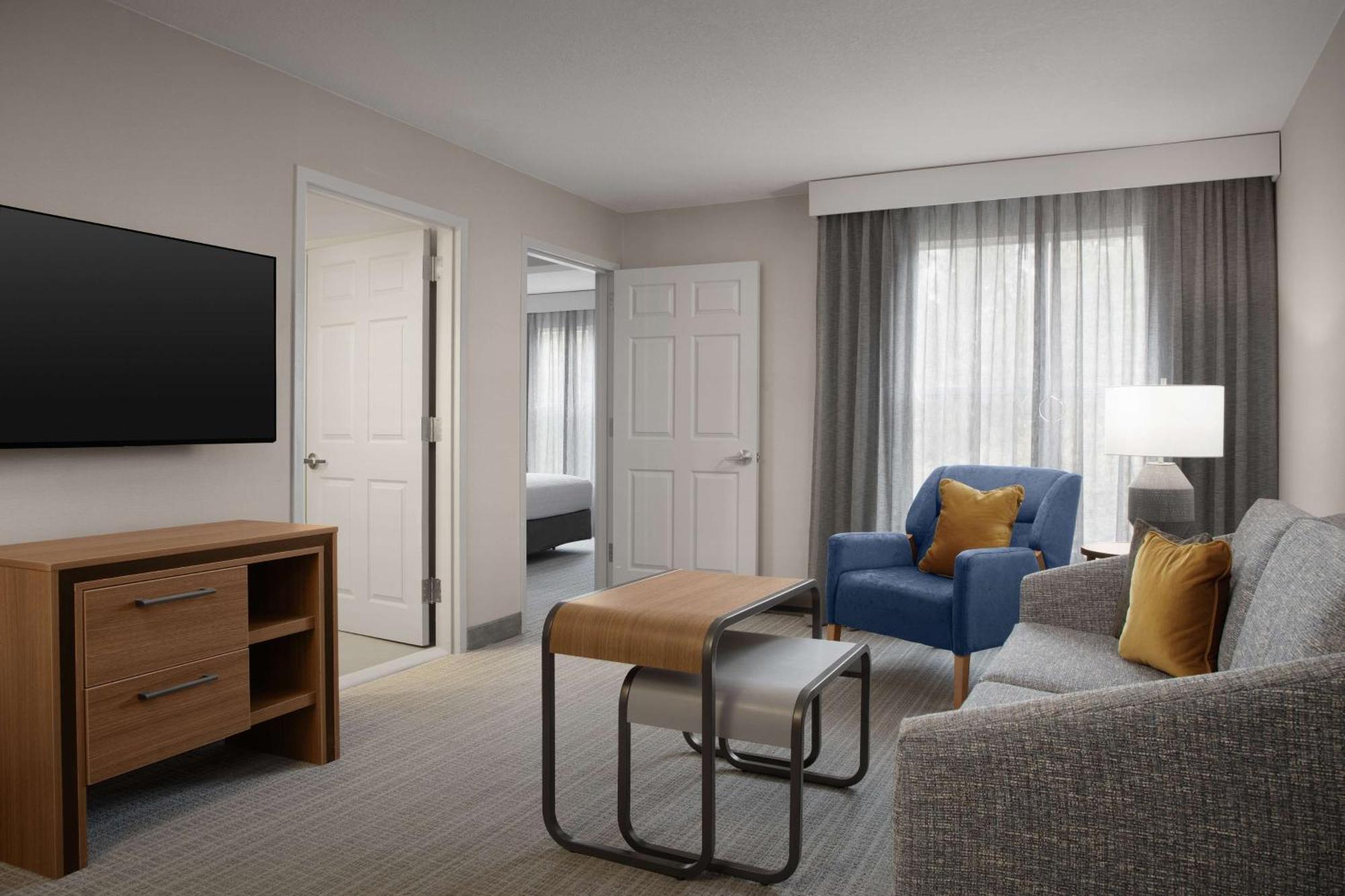 Homewood Suites By Hilton Alexandria Bagian luar foto