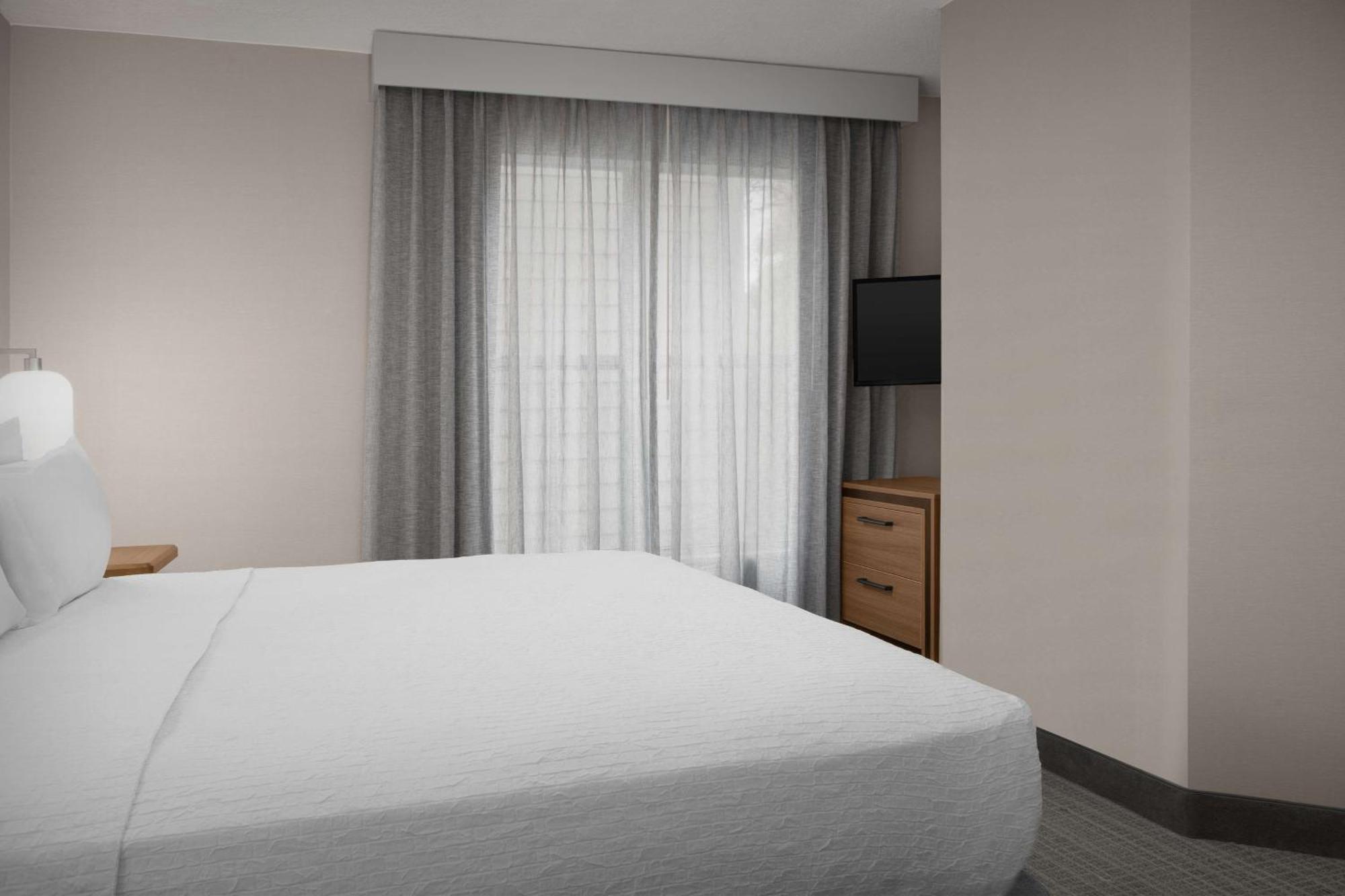 Homewood Suites By Hilton Alexandria Bagian luar foto