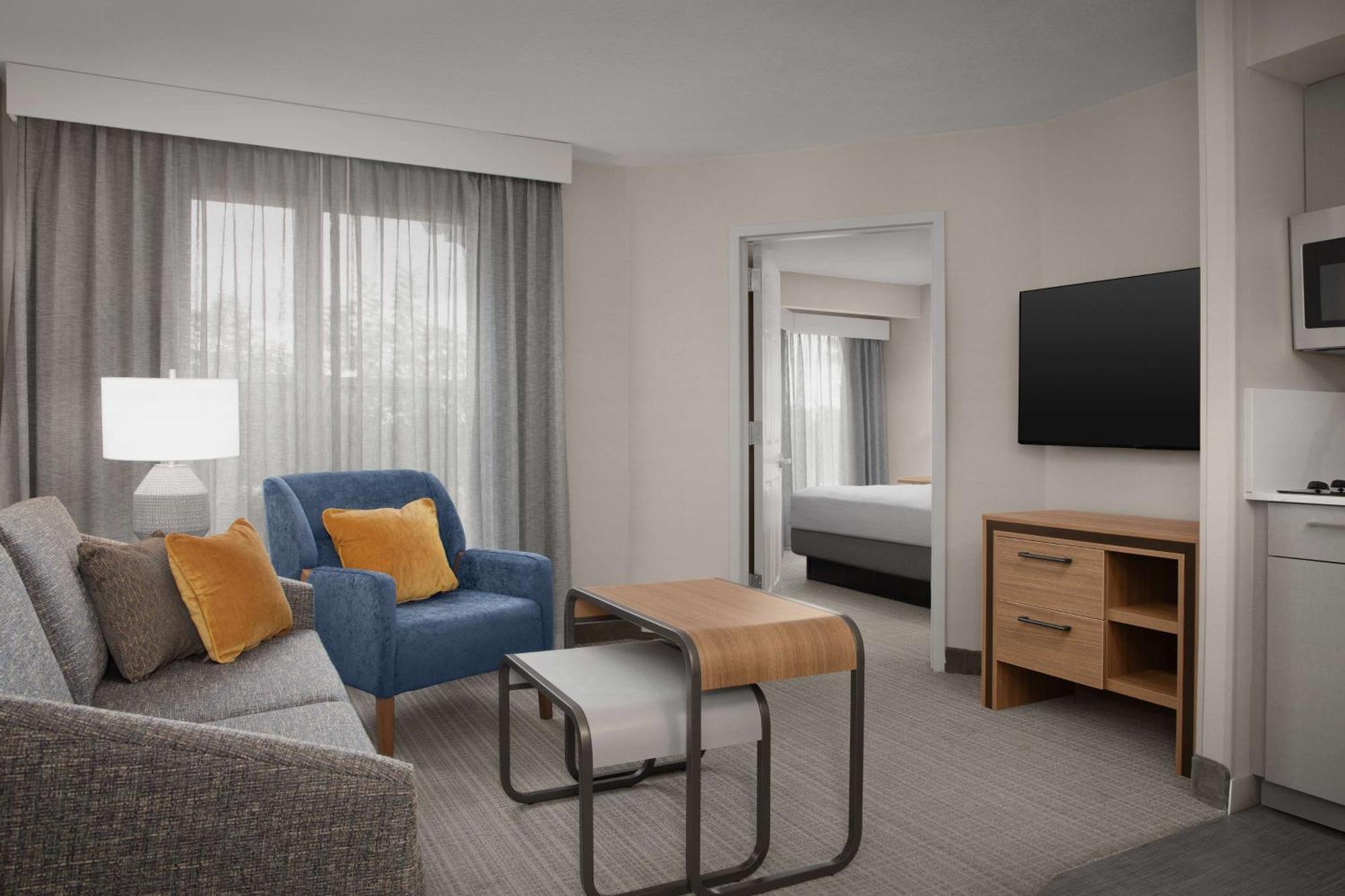 Homewood Suites By Hilton Alexandria Bagian luar foto