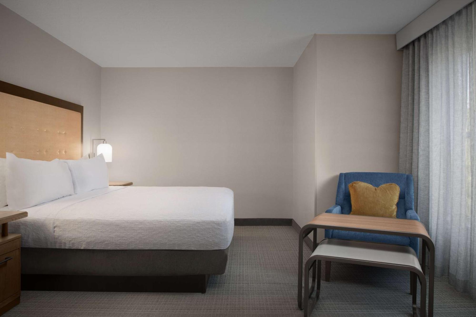 Homewood Suites By Hilton Alexandria Bagian luar foto