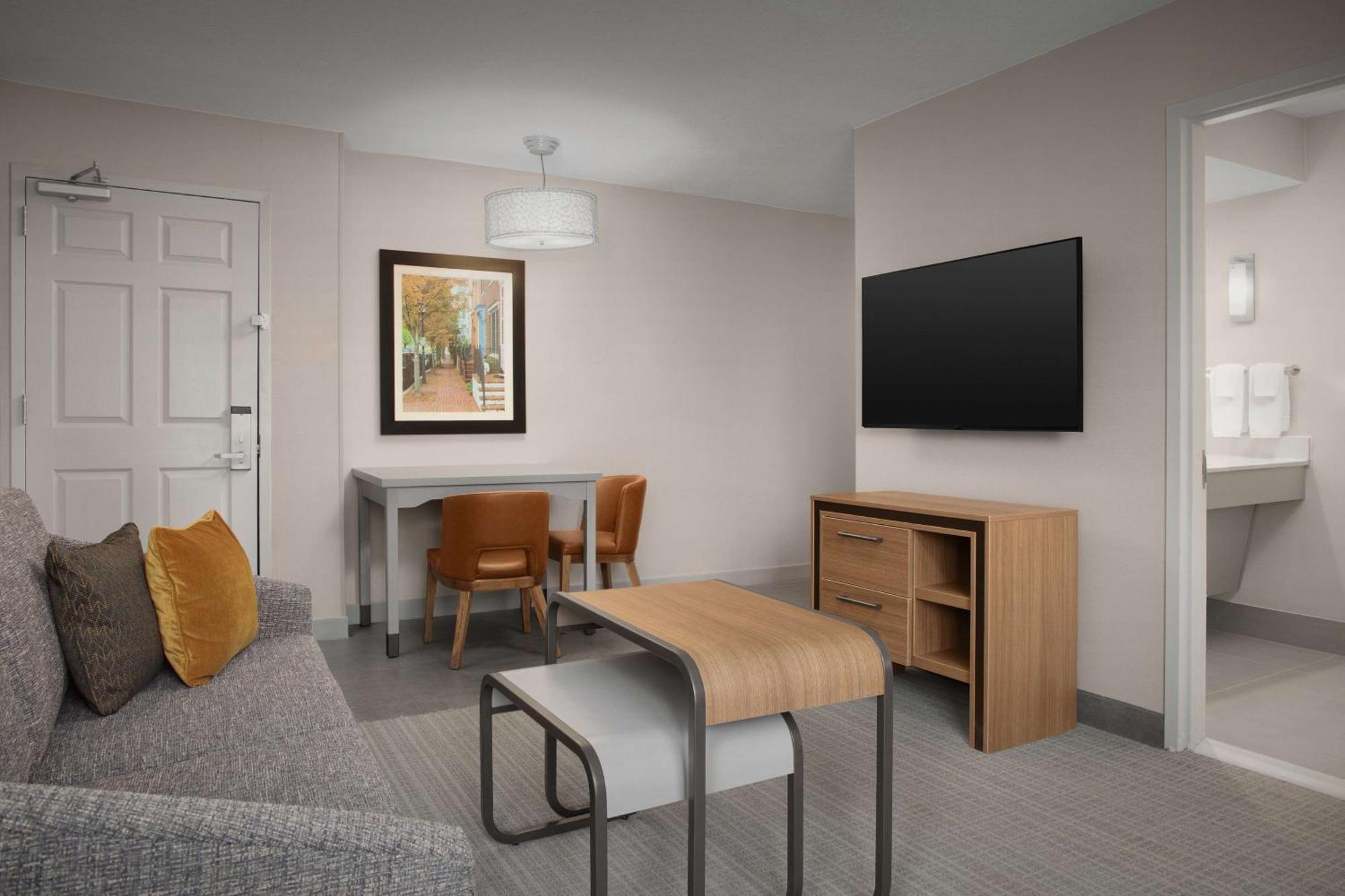Homewood Suites By Hilton Alexandria Bagian luar foto