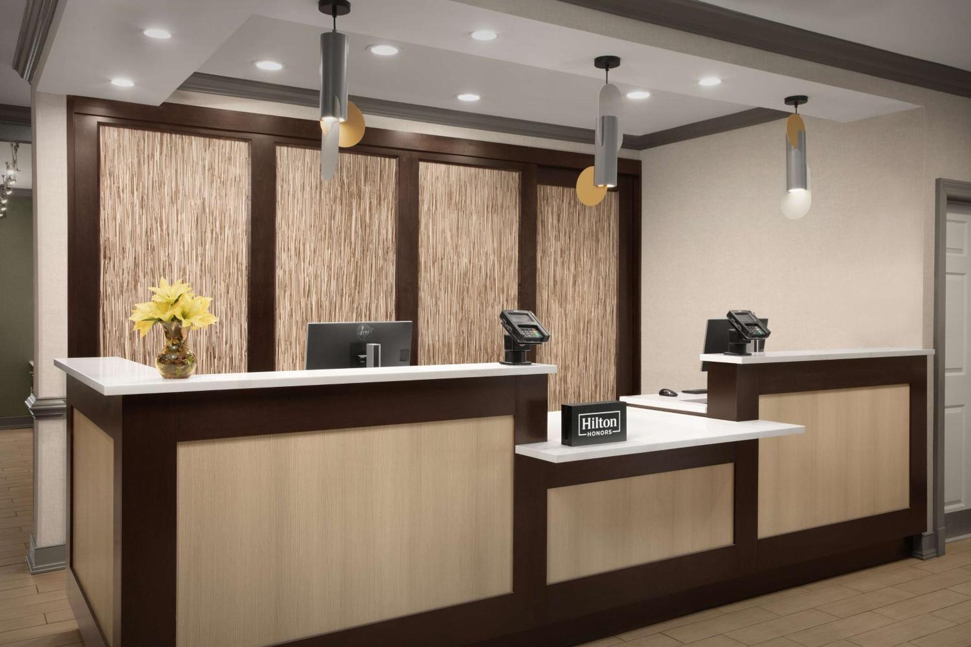 Homewood Suites By Hilton Alexandria Bagian luar foto