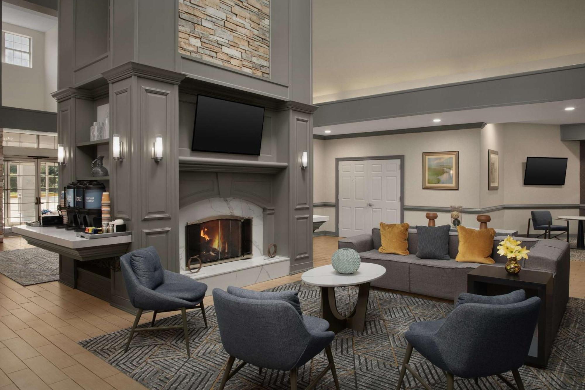 Homewood Suites By Hilton Alexandria Bagian luar foto